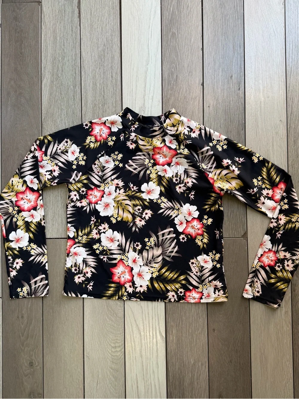 Hurley Carissa Moore rashguard and bikini top